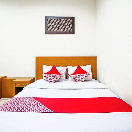 Super Oyo 250 De'Gadri Ndalem Hotell Jarakan Eksteriør bilde