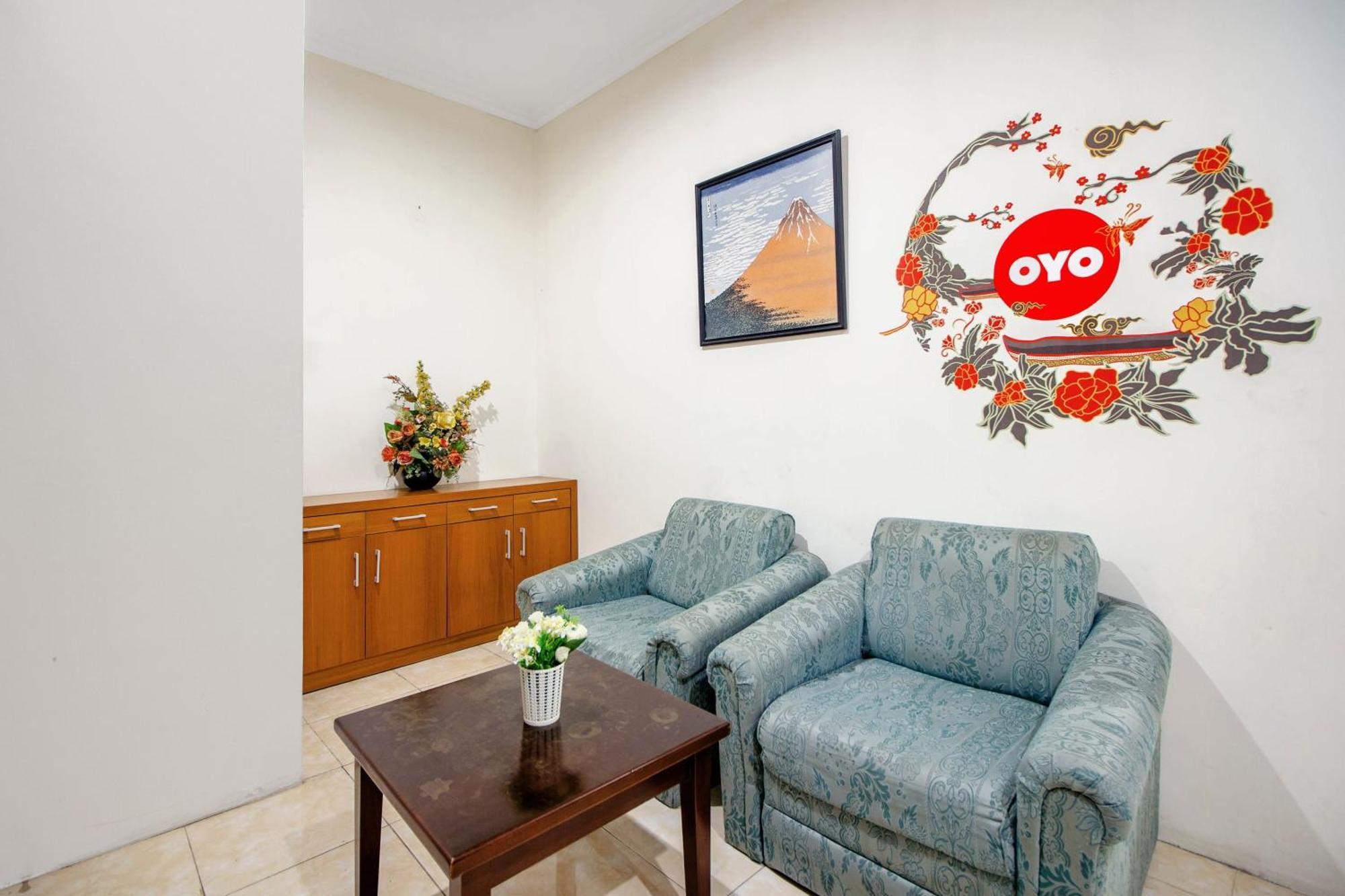 Super Oyo 250 De'Gadri Ndalem Hotell Jarakan Eksteriør bilde